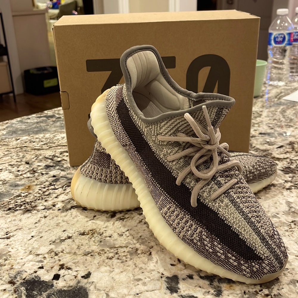 Adidas YEEZY, size 8 US/7,5 UK